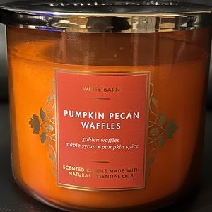 Bath & Body Works Pumpkin Pecan Waffles 3-Wick Candle